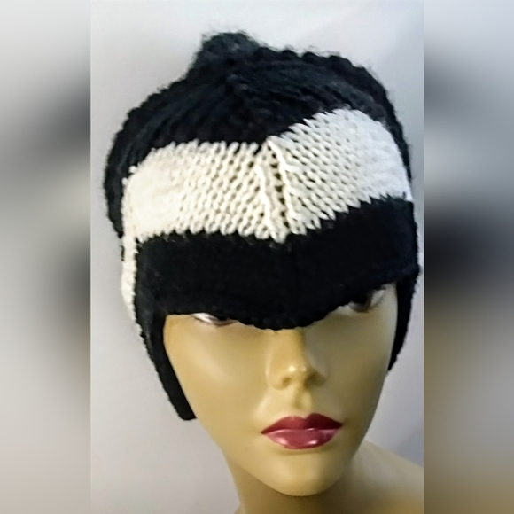 NWT Haute Couture Cashmere Blend Hand Knitted Chevron Assymetrical Slouch Beanie - Picture 2 of 3